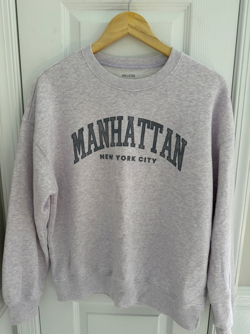 Hollister crew neck sweatshirt